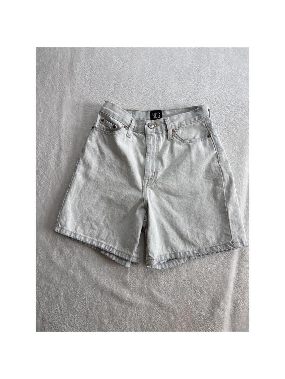 BDG Mom High-Rise Denim Shorts Womens 25 Light Wash Blue 90s Retro 100% Cotton